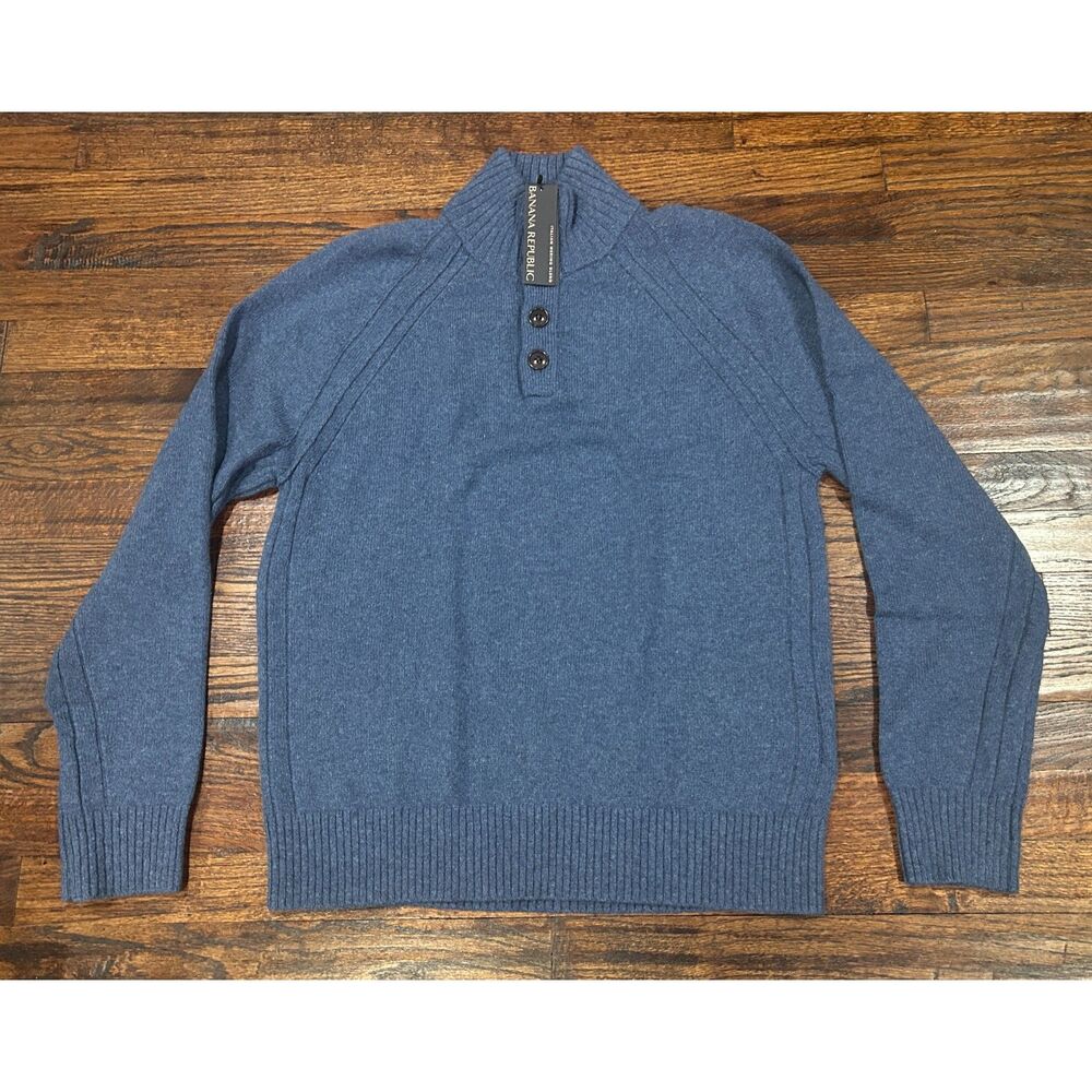 Banana Republic Blue Sweater Men's Size Medium NWT